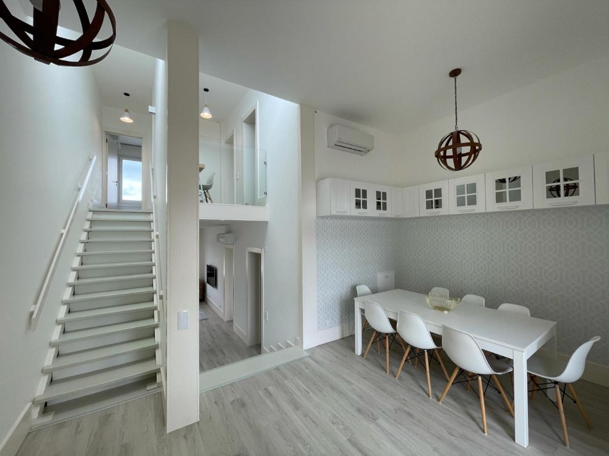 Beautiful Penthouse Apartment With Terrace - 4 Minute Walk To The Beach Troia Kültér fotó