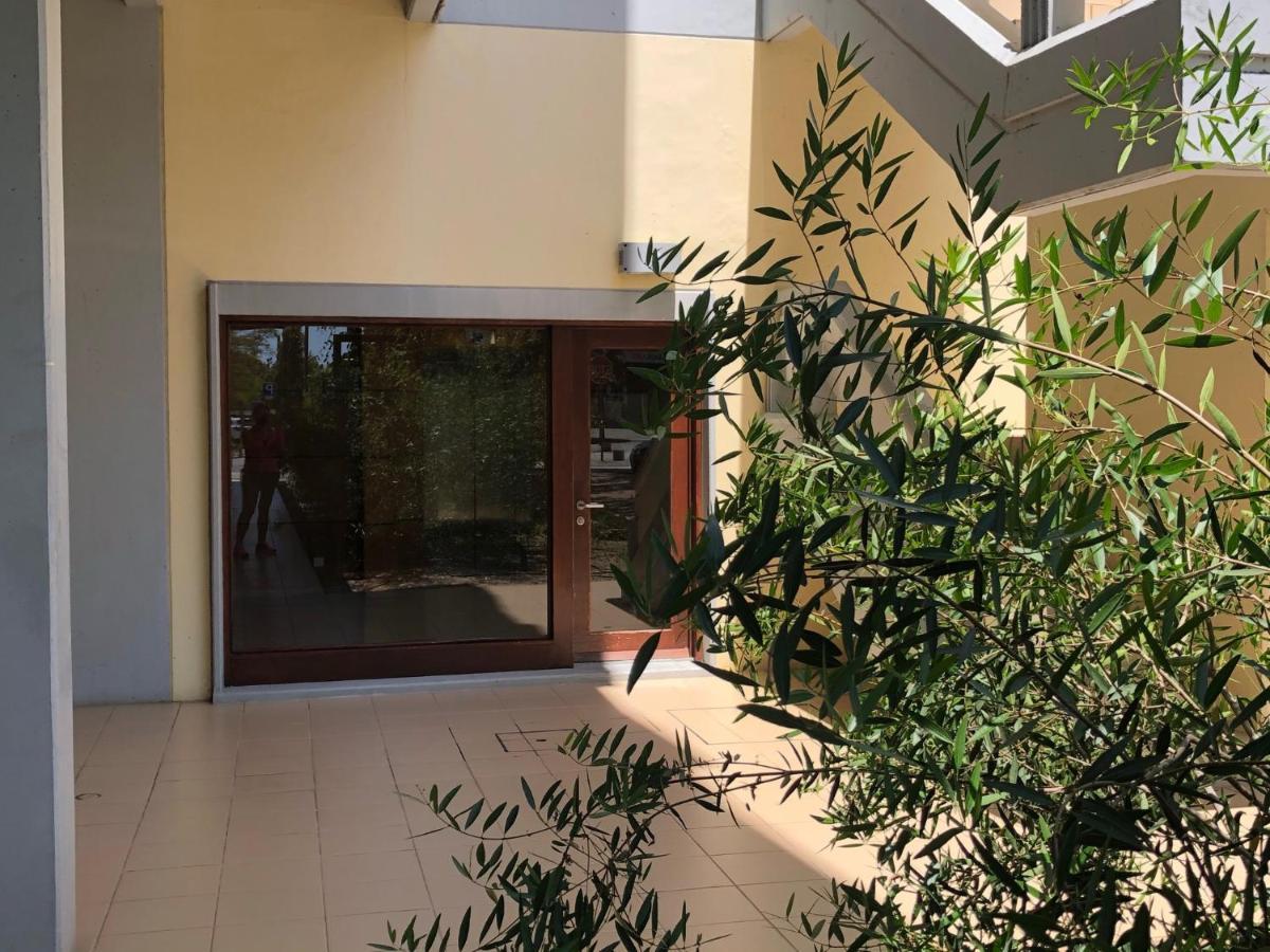 Beautiful Penthouse Apartment With Terrace - 4 Minute Walk To The Beach Troia Kültér fotó